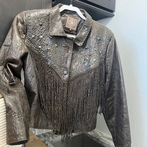 Leather fringe jacket - Picture 3 of 10